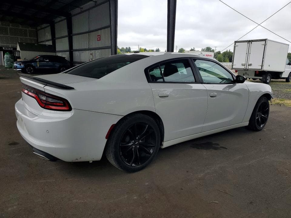 2017 DODGE CHARGER SE 3