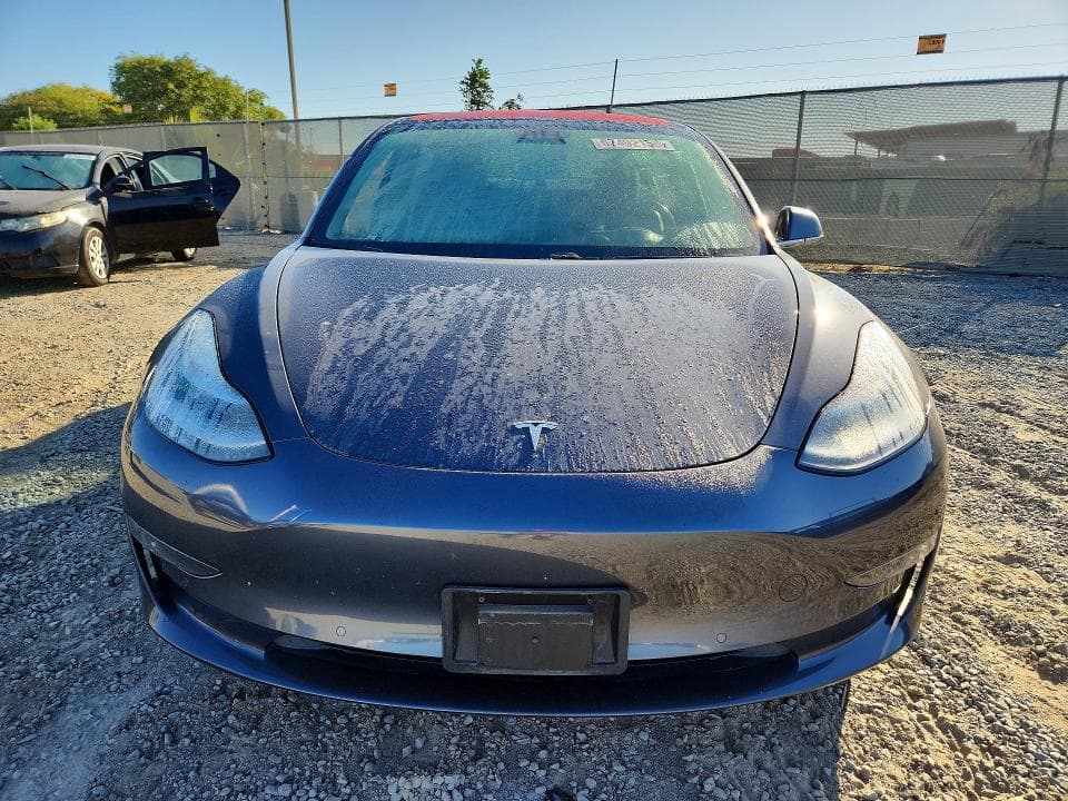 2018 TESLA MODEL 3 5
