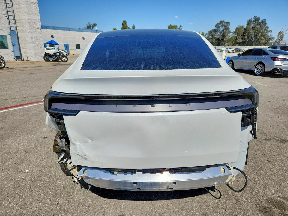 2026 TESLA MODEL Y 6