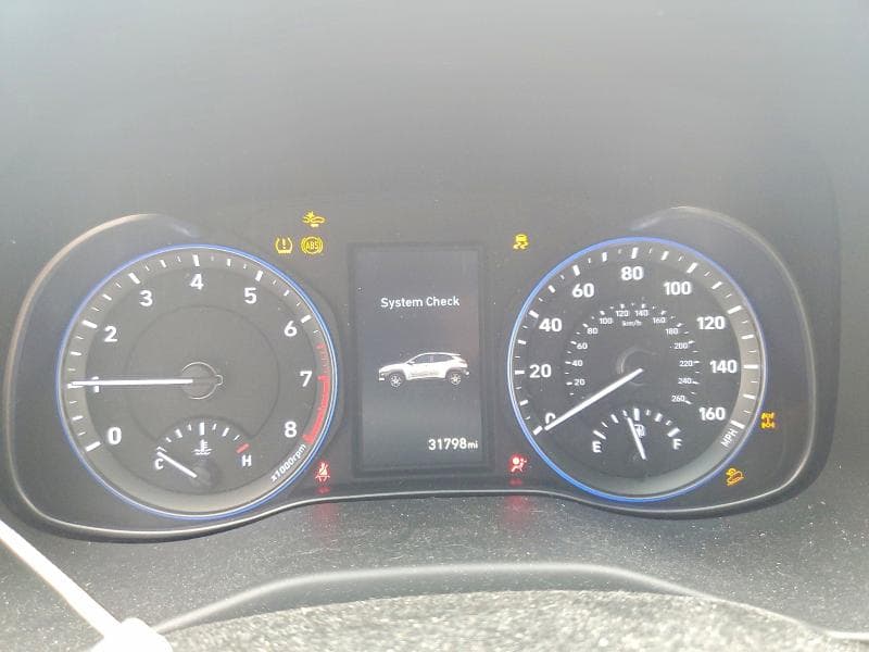 2021 HYUNDAI KONA SEL 9