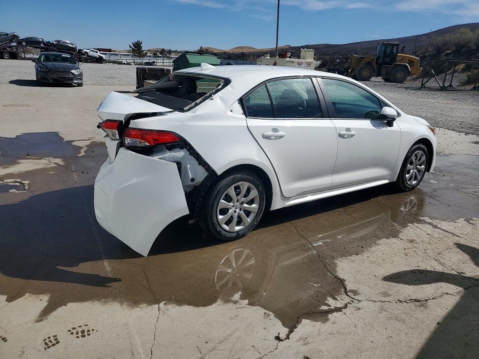 2026 TOYOTA COROLLA LE 3