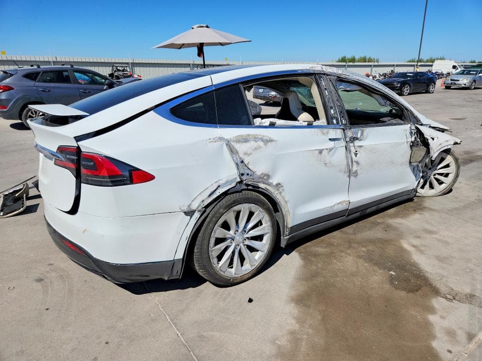 2018 TESLA MODEL X 3
