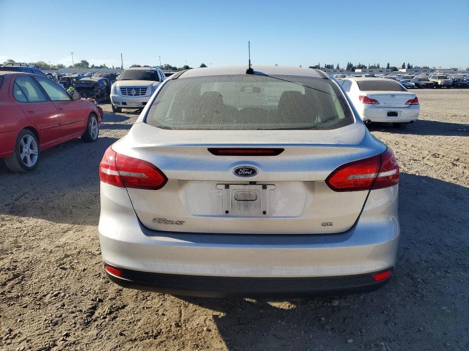 2017 FORD FOCUS SE 6