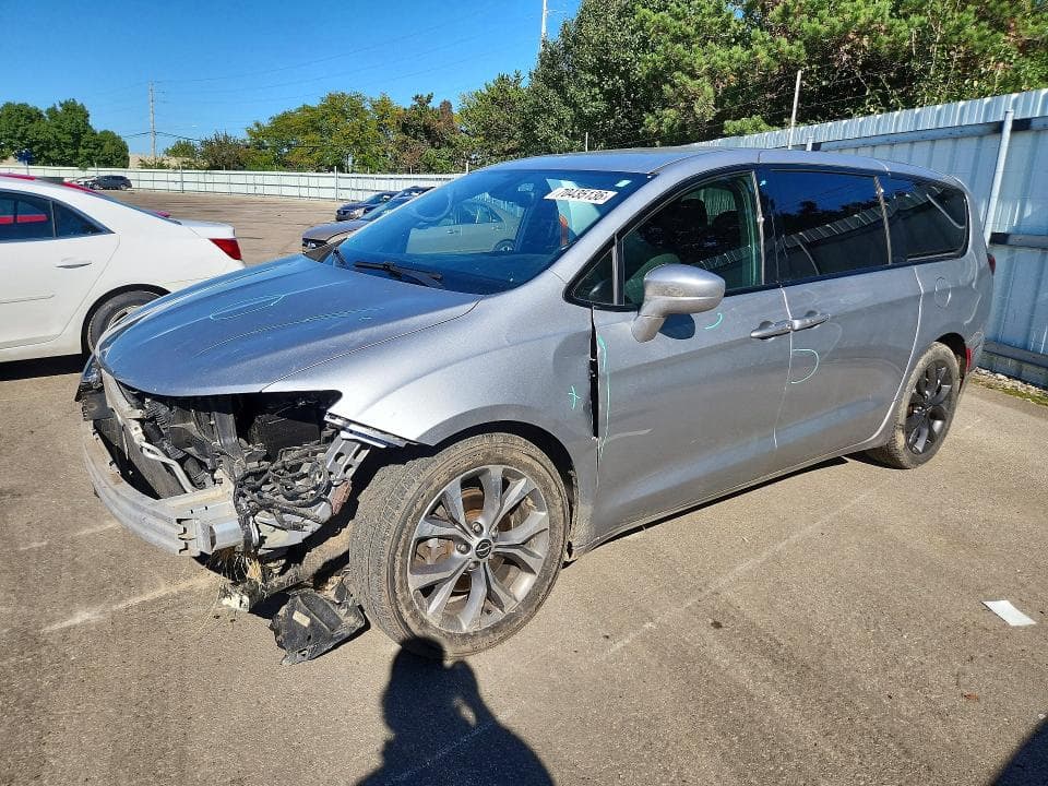 2019 CHRYSLER PACIFICA TOURING PLUS