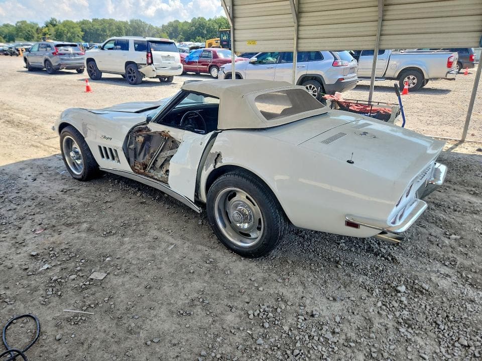 1969 CHEVROLET CORVETTE 2