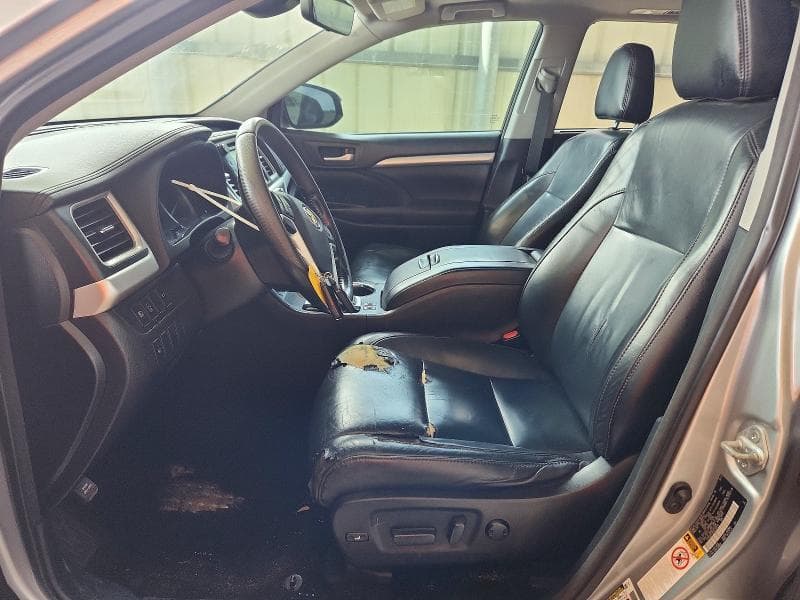 2017 TOYOTA HIGHLANDER XLE 7