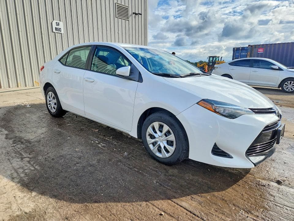 2017 TOYOTA COROLLA L 4