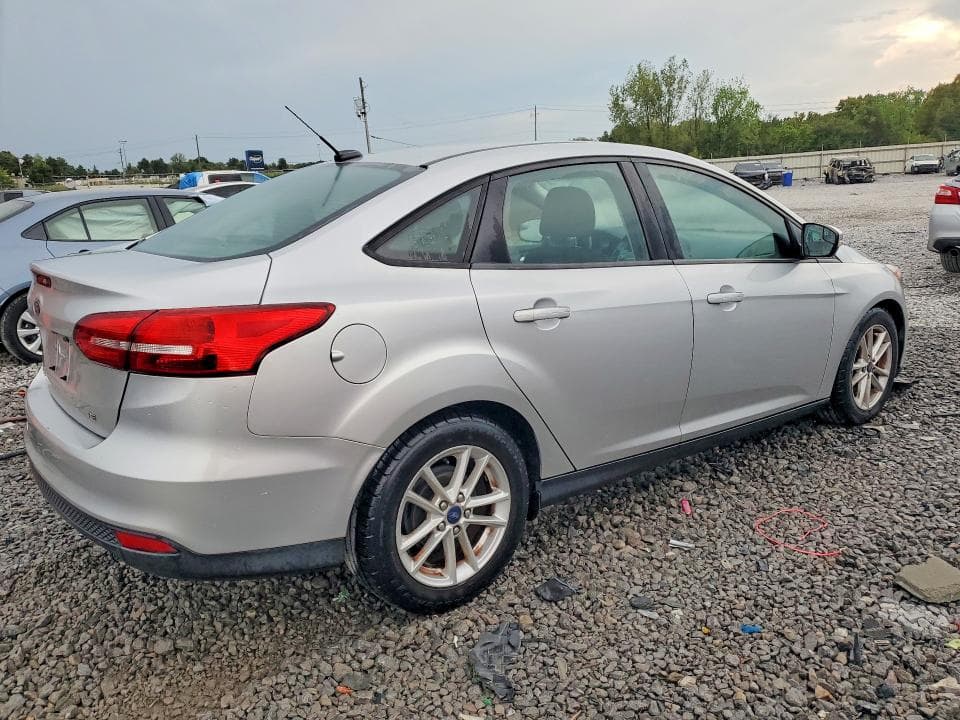 2017 FORD FOCUS SE 3