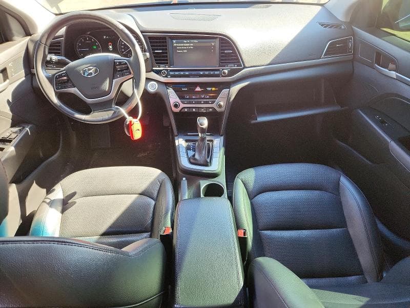 2017 HYUNDAI ELANTRA SE 8