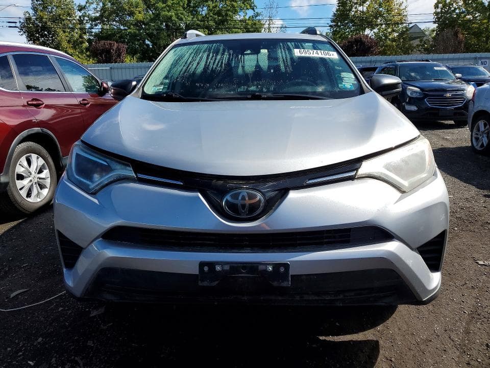 2017 TOYOTA RAV4 LE 5