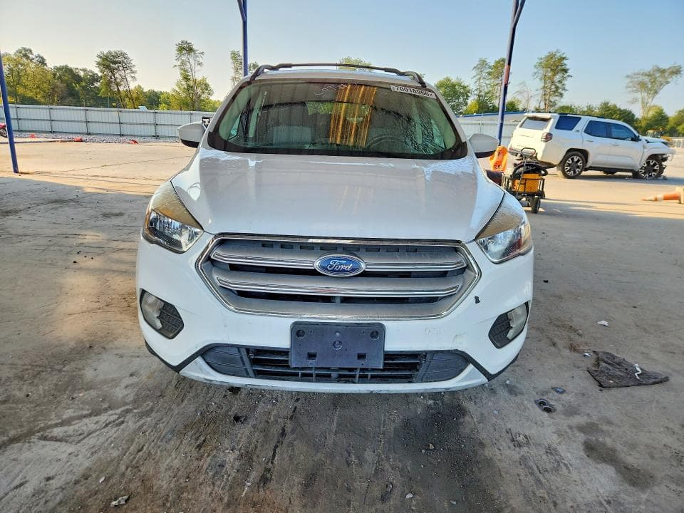 2018 FORD ESCAPE SE 5