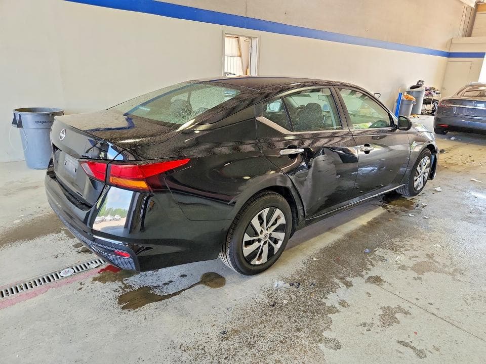 2023 NISSAN ALTIMA S 3