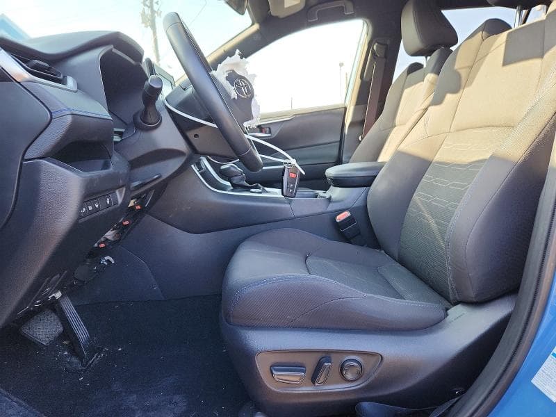 2022 TOYOTA RAV4 SE 7