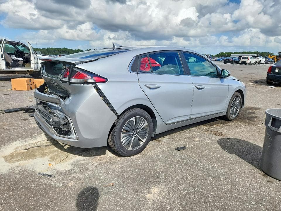 2022 HYUNDAI IONIQ SEL 3