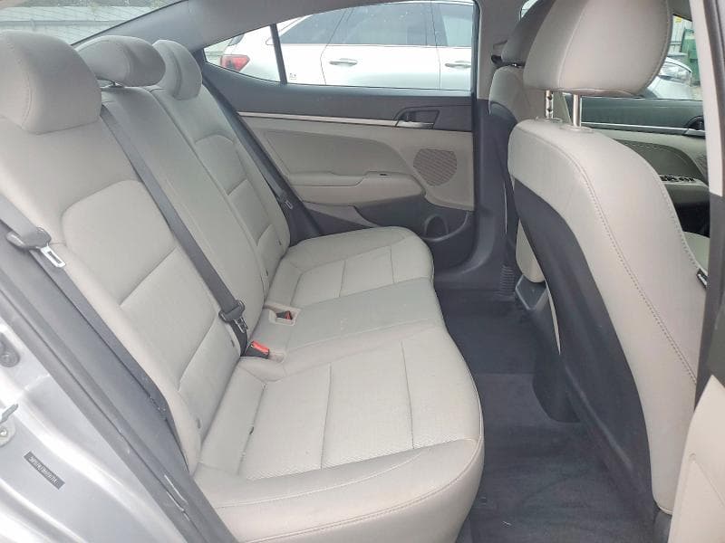 2017 HYUNDAI ELANTRA SE 10
