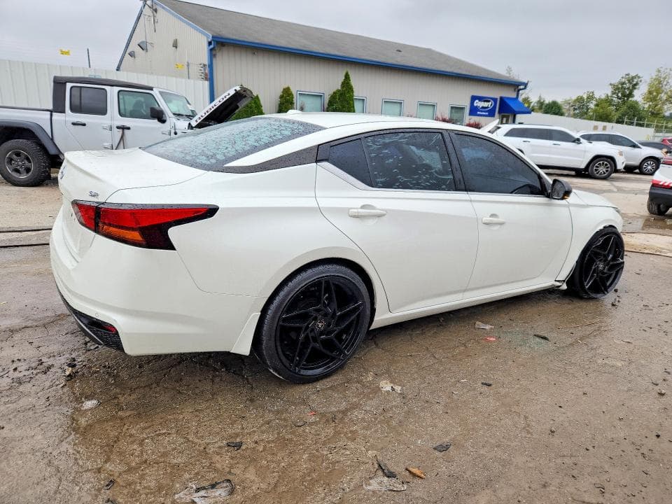 2020 NISSAN ALTIMA SR 3