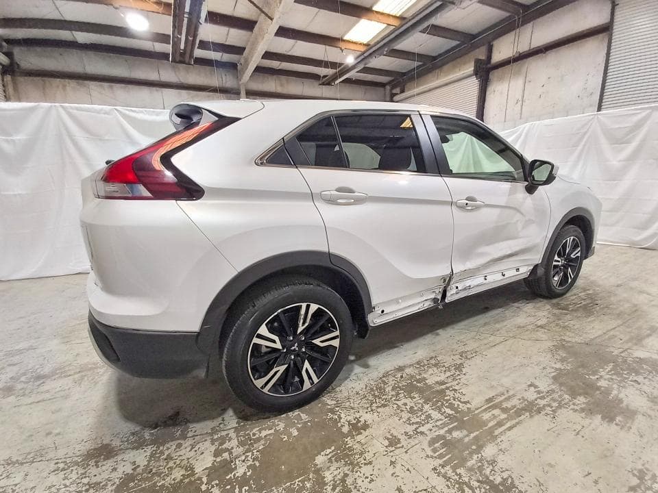 2025 MITSUBISHI ECLIPSE CROSS SE 3