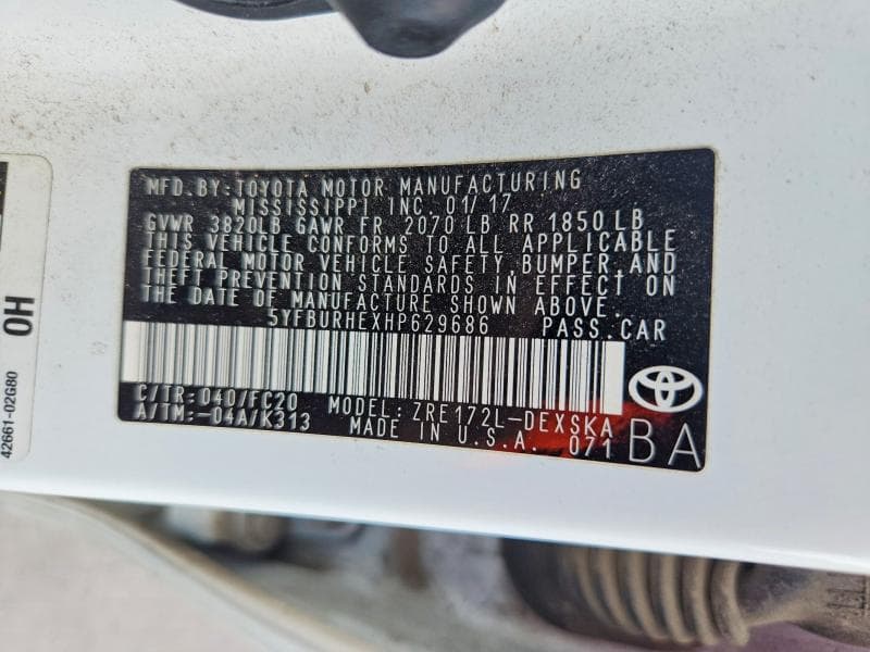 2017 TOYOTA COROLLA SE 12