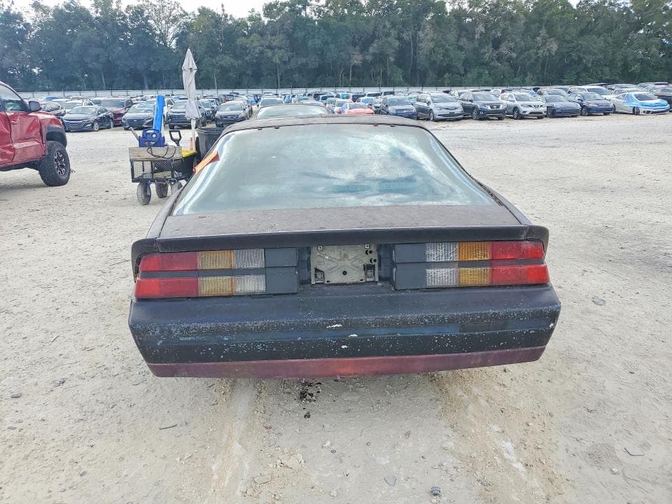 1982 CHEVROLET CAMARO 6