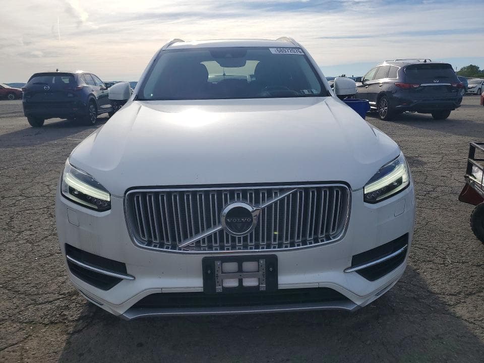 2017 VOLVO XC90 T6 5