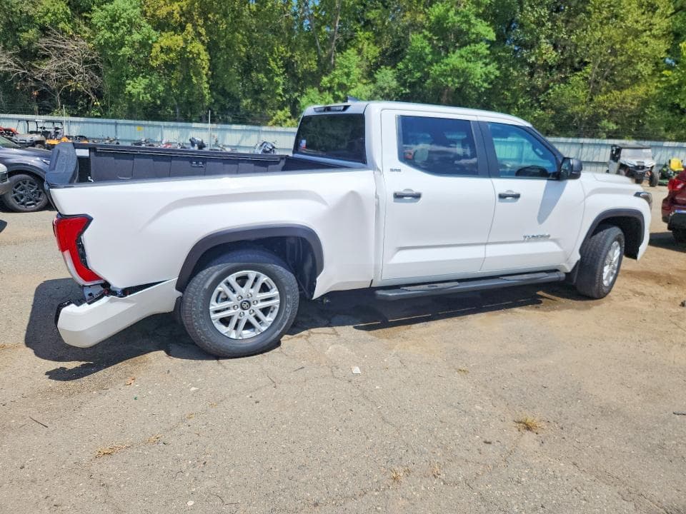 2026 TOYOTA TUNDRA CREWMAX SR5 3