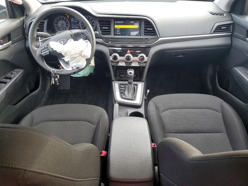 2019 HYUNDAI ELANTRA SE 8