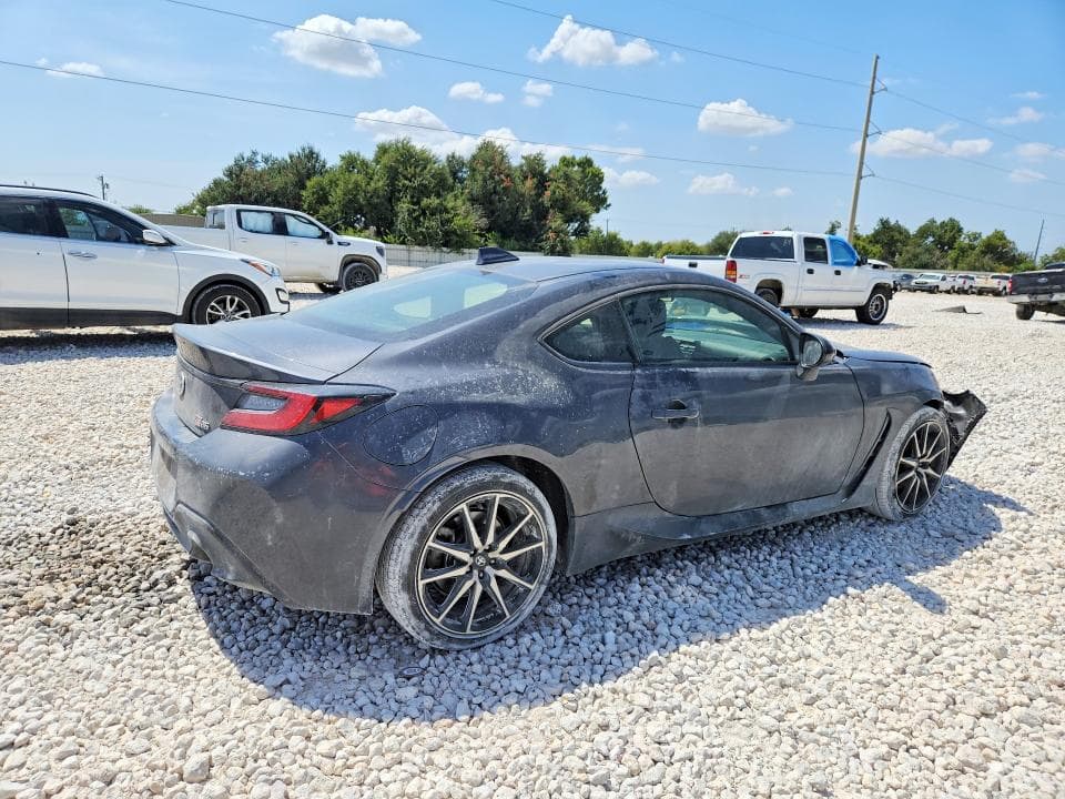 2024 TOYOTA GR86 BASE 3