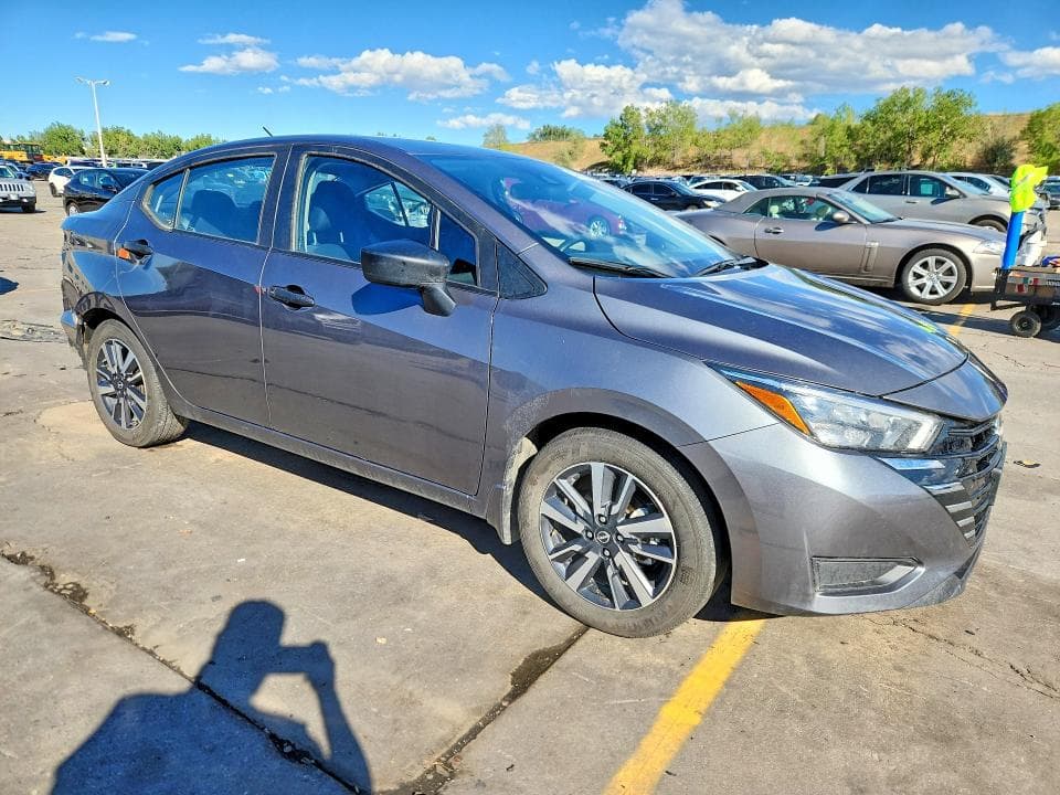2025 NISSAN VERSA S 4