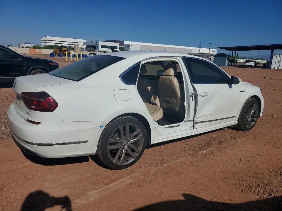 2017 VOLKSWAGEN PASSAT R-LINE 3