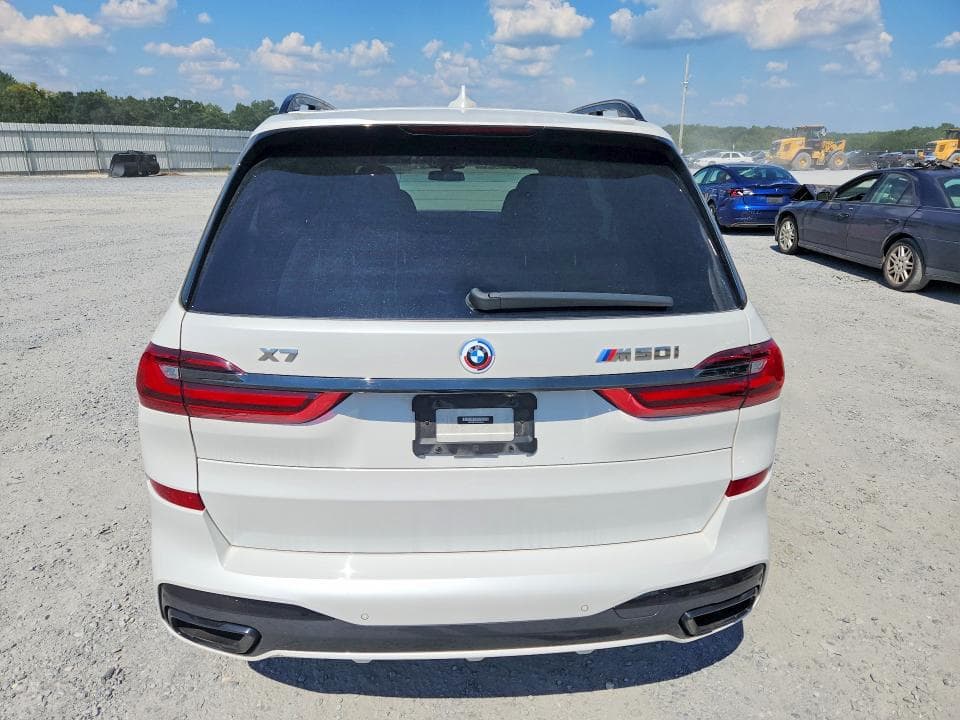 2022 BMW X7 M50I 6