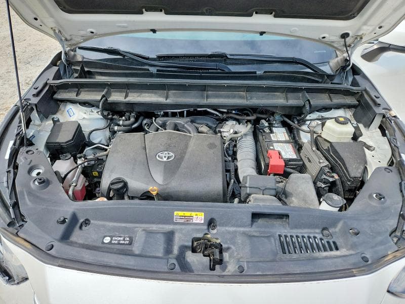 2021 TOYOTA HIGHLANDER XLE 12