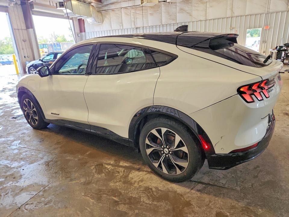 2021 FORD MUSTANG MACH-E PREMIUM 2