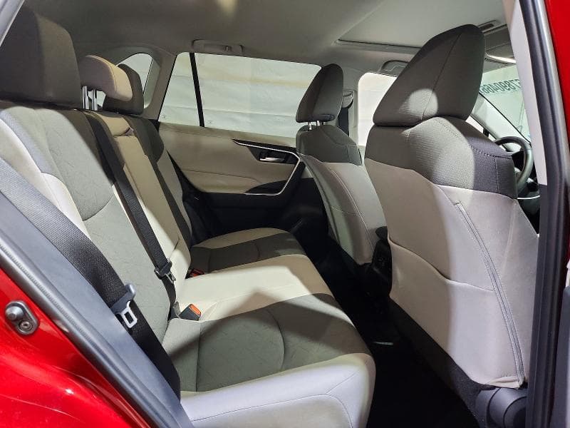 2025 TOYOTA RAV4 XLE 11