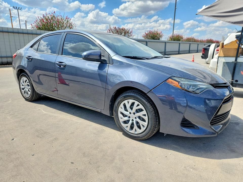2019 TOYOTA COROLLA LE 4