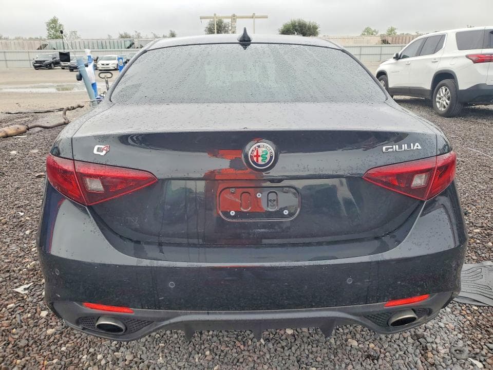 2018 ALFA ROMEO GIULIA Q4 6