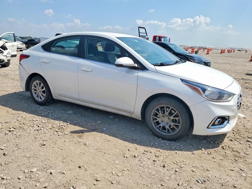 2022 HYUNDAI ACCENT SEL 4