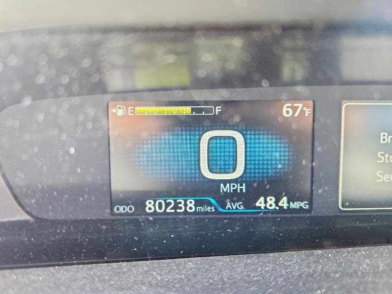 2022 TOYOTA PRIUS XLE AWD-E 9