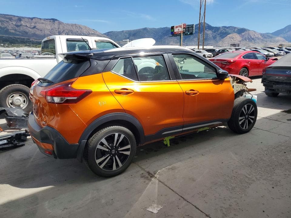 2018 NISSAN KICKS SR 3