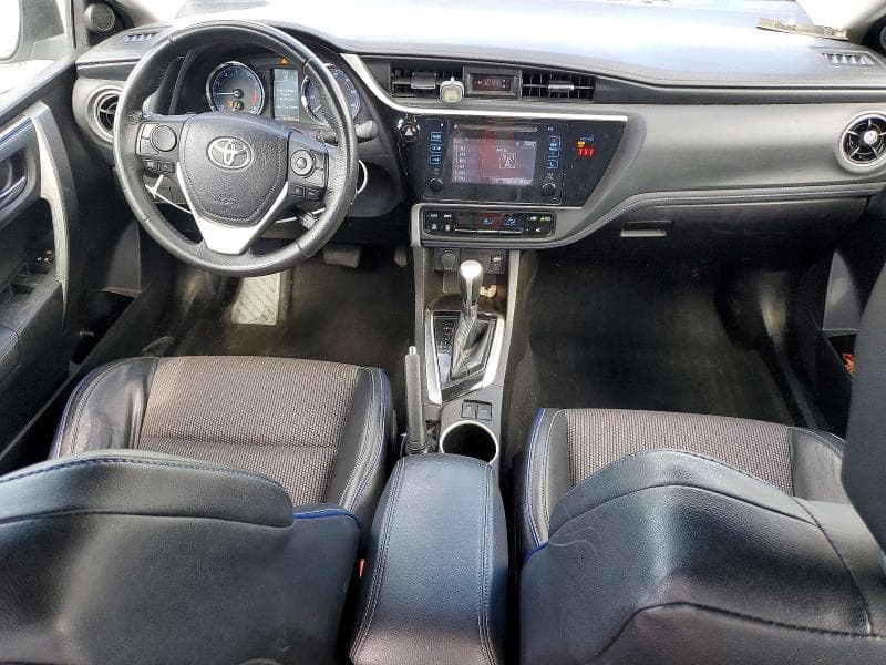 2018 TOYOTA COROLLA SE 8