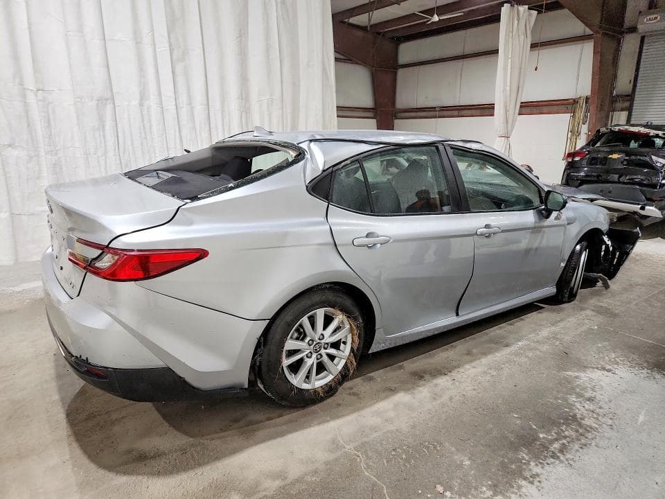 2025 TOYOTA CAMRY LE 3