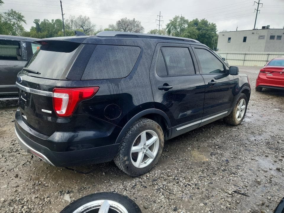 2017 FORD EXPLORER XLT 3
