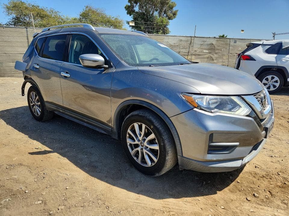 2018 NISSAN ROGUE SV 4