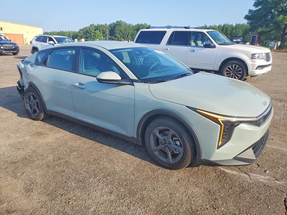 2025 KIA K4 LXS 4