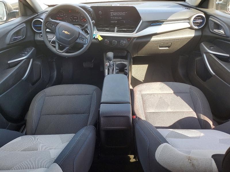 2025 CHEVROLET TRAX LS 8