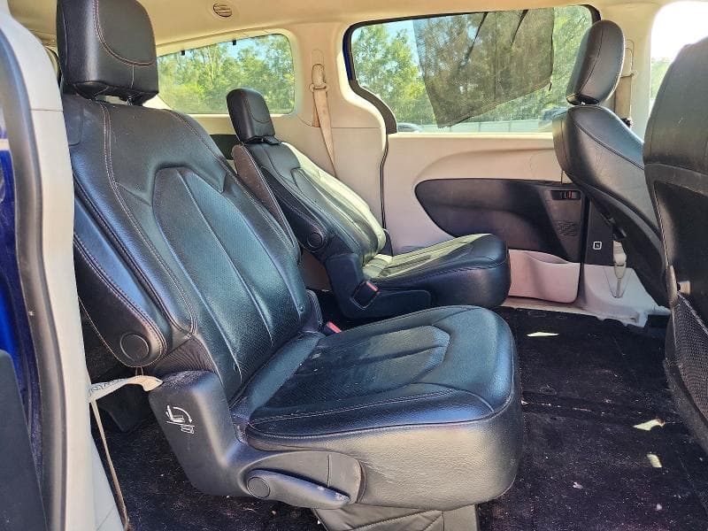 2020 CHRYSLER PACIFICA TOURING L 11