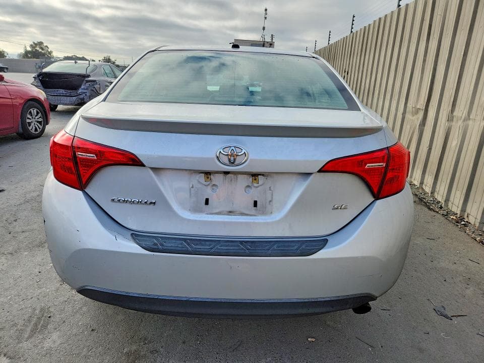 2017 TOYOTA COROLLA SE 6