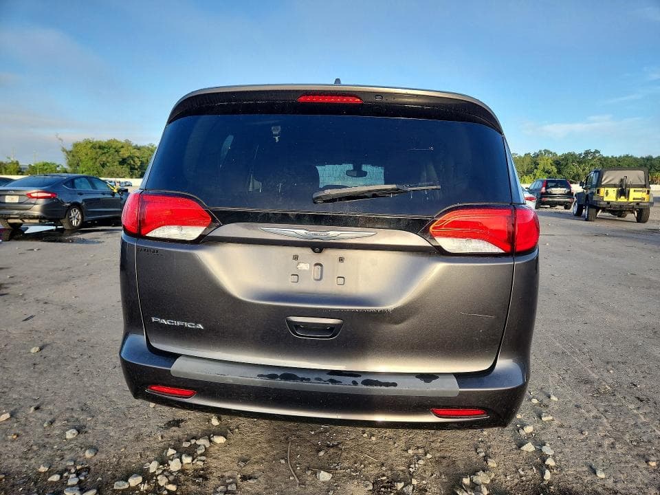 2017 CHRYSLER PACIFICA LX 6