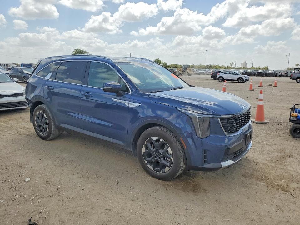 2025 KIA SORENTO S 4