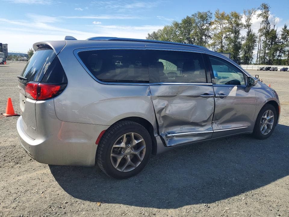 2017 CHRYSLER PACIFICA LIMITED 3