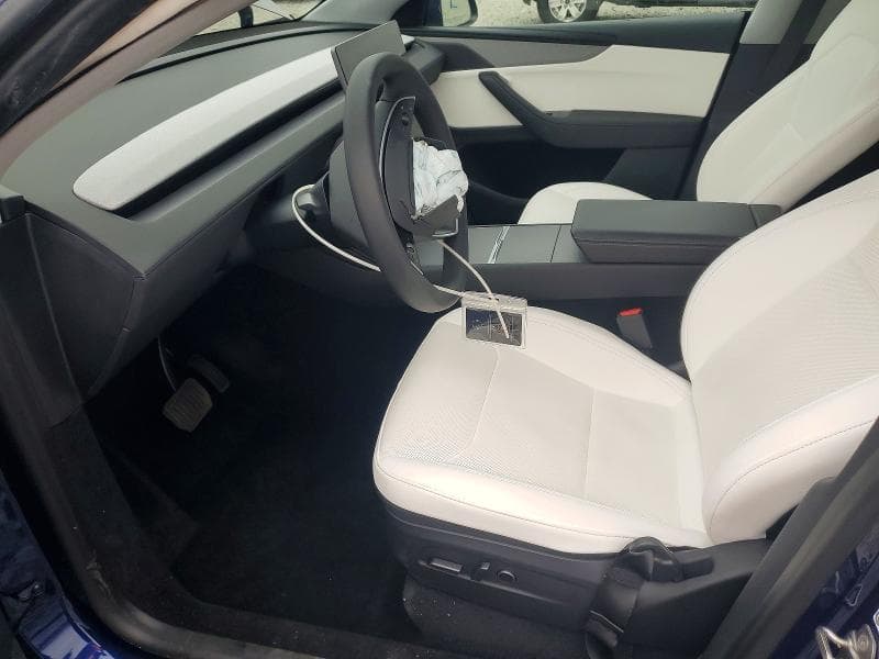 2026 TESLA MODEL Y 7